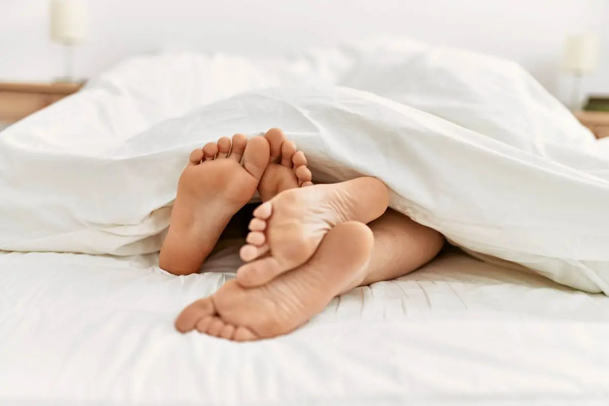 Feature image for the article: From Pillow Talk to Passion: Understanding the Sleep-Gut-Libido Connection