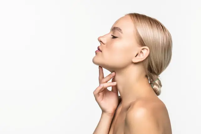 Feature image for the article: Your Skin Is Talking!